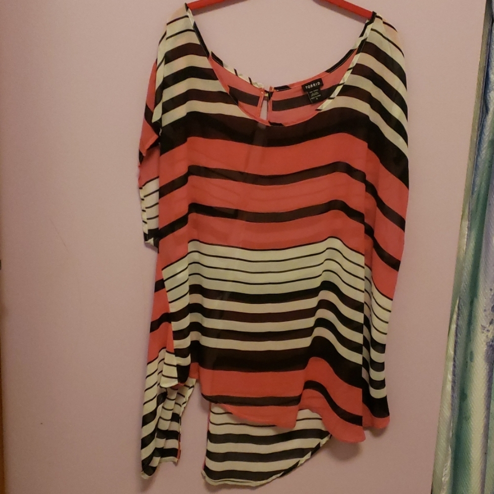 Torrid short sleeve shirt